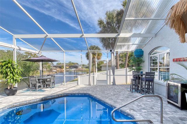 9 CLEAR COURT, Palm Coast, FL 32137