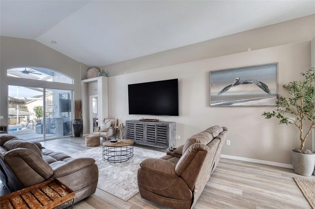 9 CLEAR COURT, Palm Coast, FL 32137