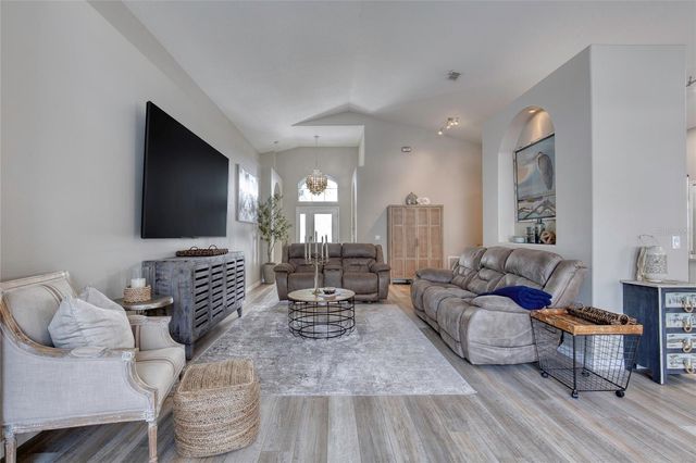 9 CLEAR COURT, Palm Coast, FL 32137