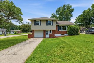 7514 N VIRGINIA Avenue, Gladstone, MO 64118