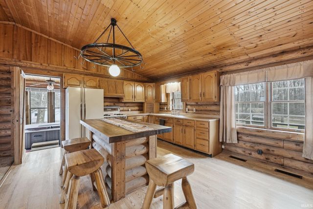 3390 S CR 550 W, Yorktown, IN 47396