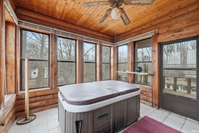 3390 S CR 550 W, Yorktown, IN 47396