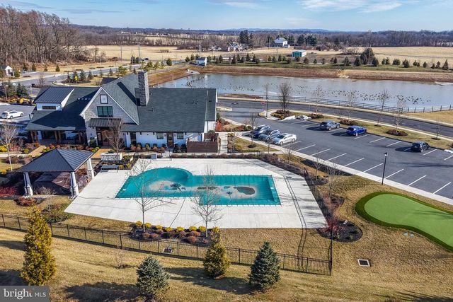 6822 SYCAMORE DR, Bath, PA 18014