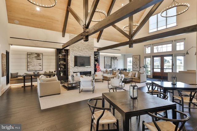 6822 SYCAMORE DR, Bath, PA 18014