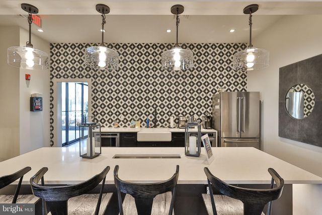 6822 SYCAMORE DR, Bath, PA 18014