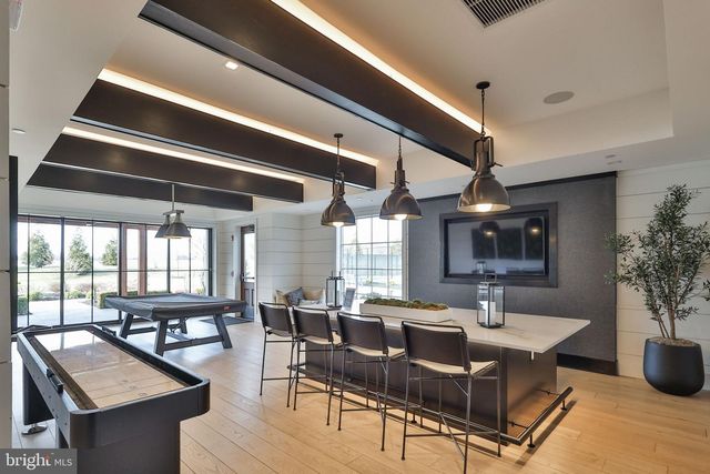 6822 SYCAMORE DR, Bath, PA 18014