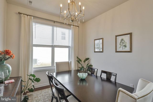 6822 SYCAMORE DR, Bath, PA 18014