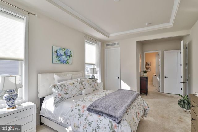 6822 SYCAMORE DR, Bath, PA 18014