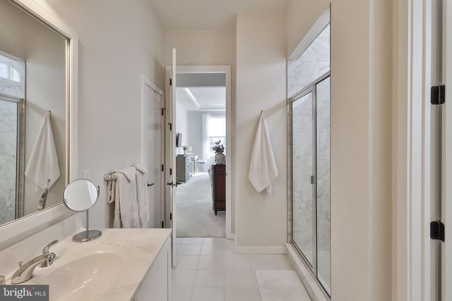 6822 SYCAMORE DR, Bath, PA 18014