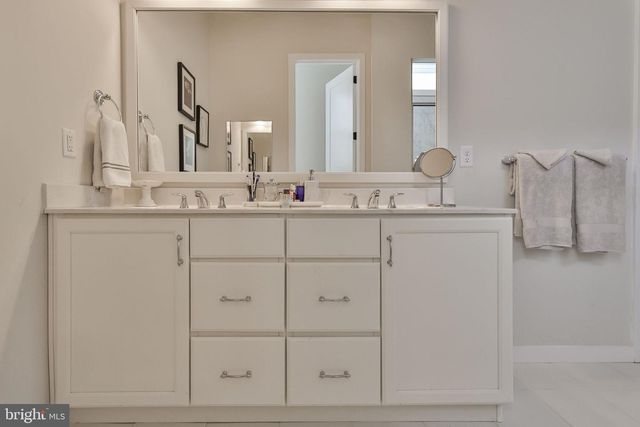 6822 SYCAMORE DR, Bath, PA 18014