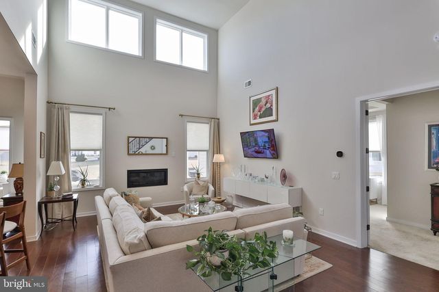 6822 SYCAMORE DR, Bath, PA 18014