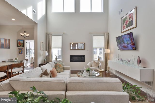 6822 SYCAMORE DR, Bath, PA 18014