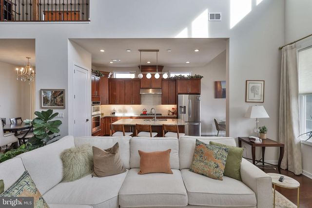 6822 SYCAMORE DR, Bath, PA 18014