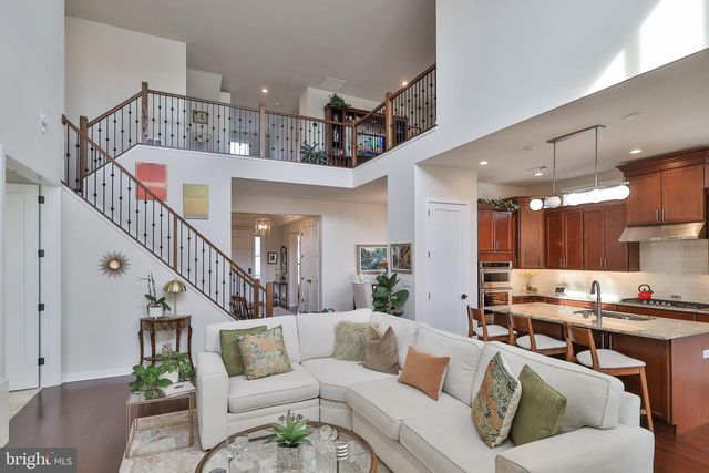 6822 SYCAMORE DR, Bath, PA 18014