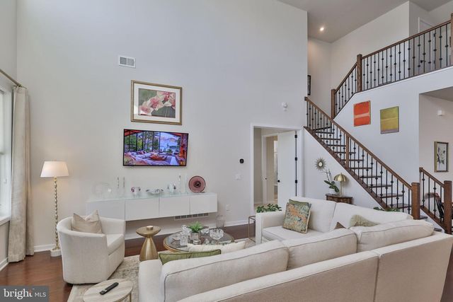 6822 SYCAMORE DR, Bath, PA 18014