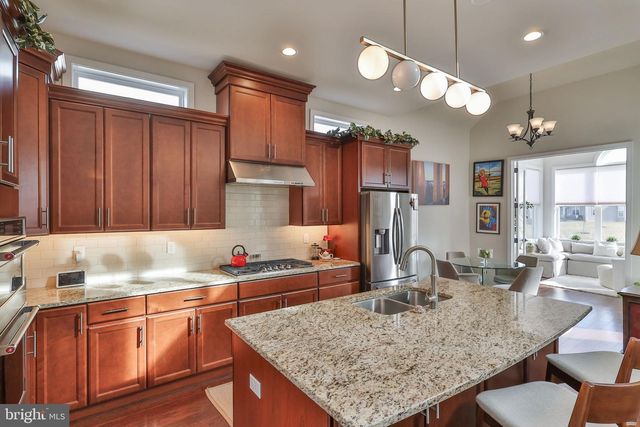 6822 SYCAMORE DR, Bath, PA 18014