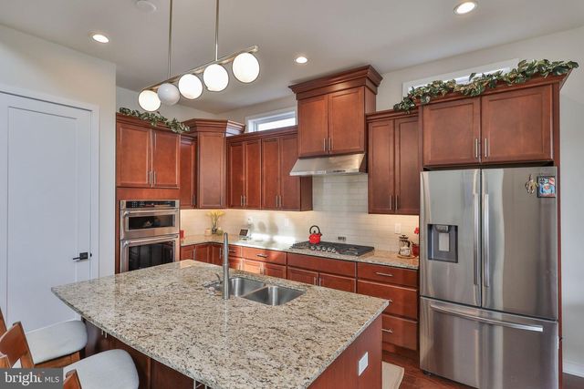 6822 SYCAMORE DR, Bath, PA 18014