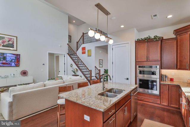 6822 SYCAMORE DR, Bath, PA 18014