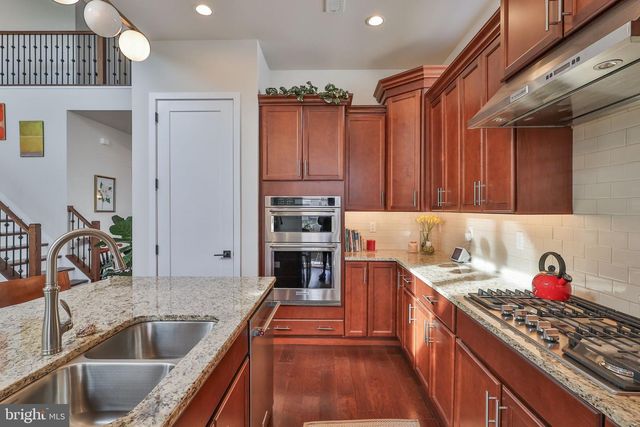 6822 SYCAMORE DR, Bath, PA 18014