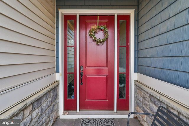 6822 SYCAMORE DR, Bath, PA 18014