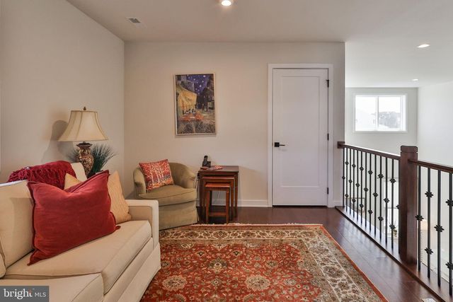 6822 SYCAMORE DR, Bath, PA 18014