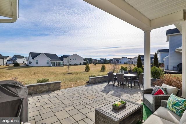 6822 SYCAMORE DR, Bath, PA 18014