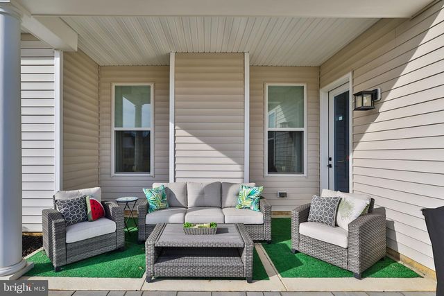 6822 SYCAMORE DR, Bath, PA 18014