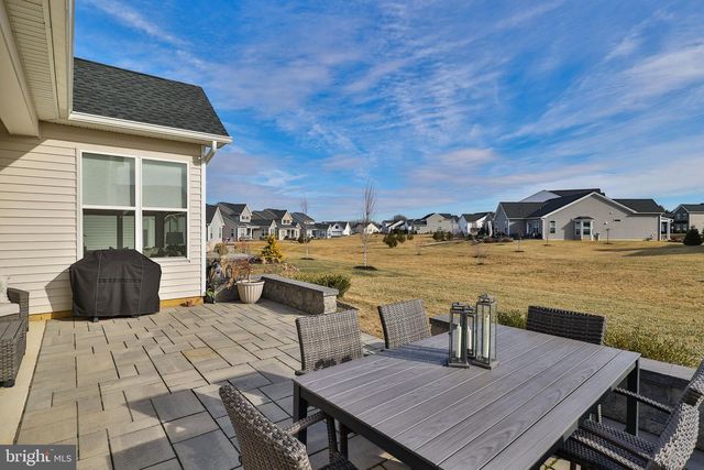 6822 SYCAMORE DR, Bath, PA 18014