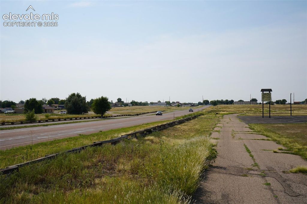 357 S Joe Martinez Boulevard, Pueblo West, CO 81007 — photo 2