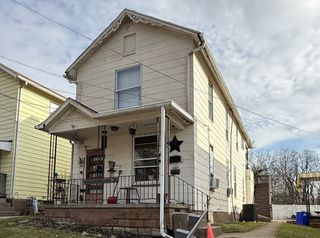 422 E Division St, New Castle, PA 16101