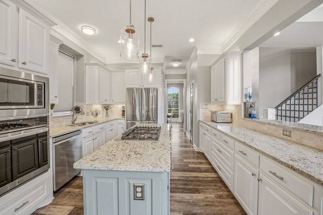 6901 Running Deer Court, Granbury, TX 76049