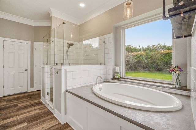 6901 Running Deer Court, Granbury, TX 76049