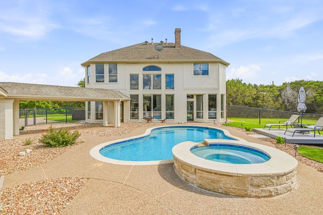 6901 Running Deer Court, Granbury, TX 76049
