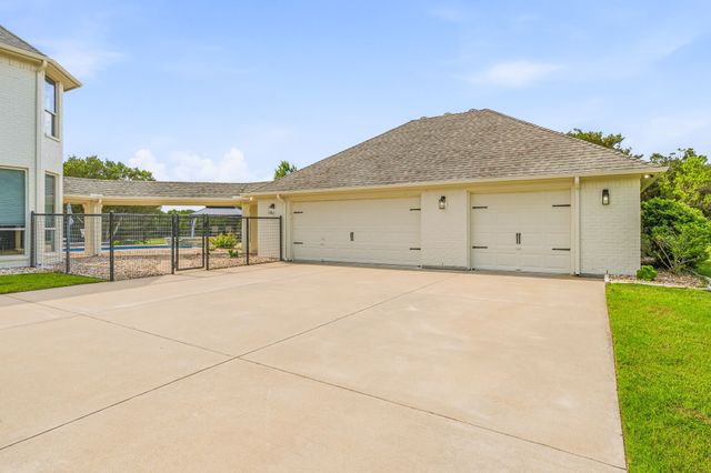 6901 Running Deer Court, Granbury, TX 76049