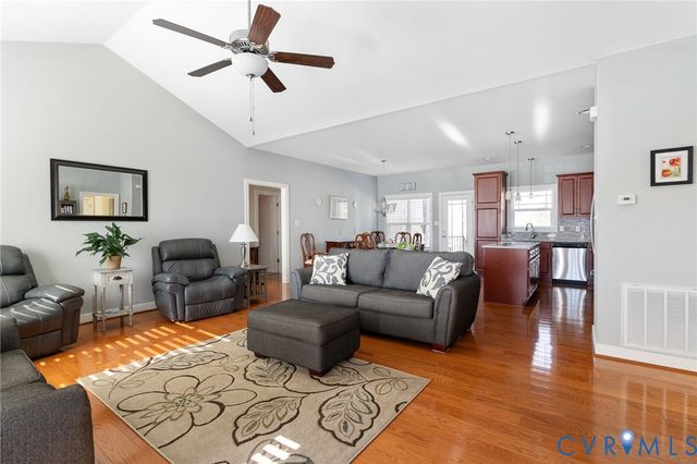 6186 Fawnlake Ct, New Kent, VA 23124