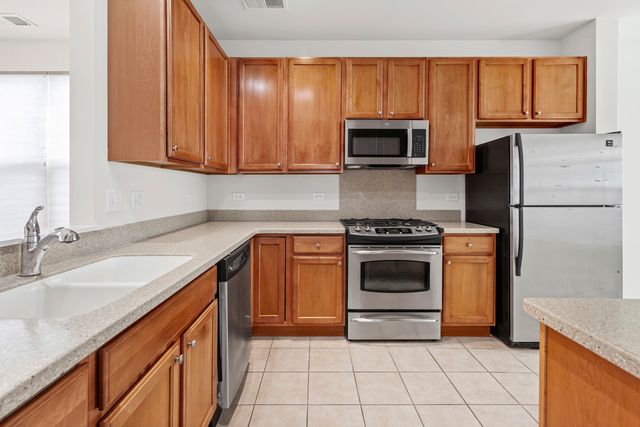 3204 Comstock Court, Mundelein, IL 60060