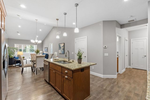620 Liberty Way, Vadnais Heights, MN 55127