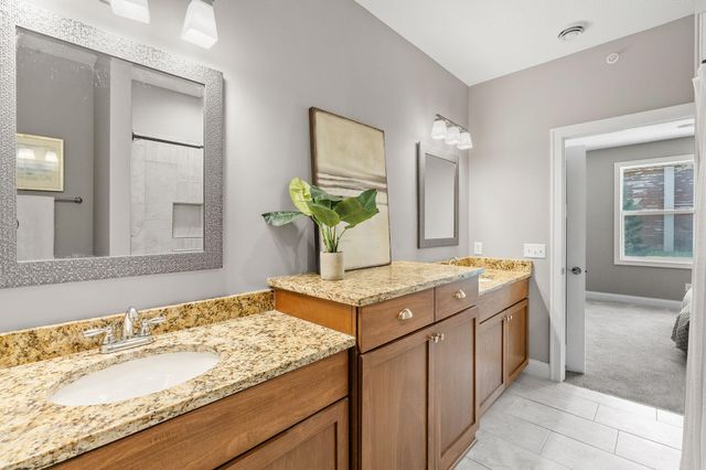 620 Liberty Way, Vadnais Heights, MN 55127