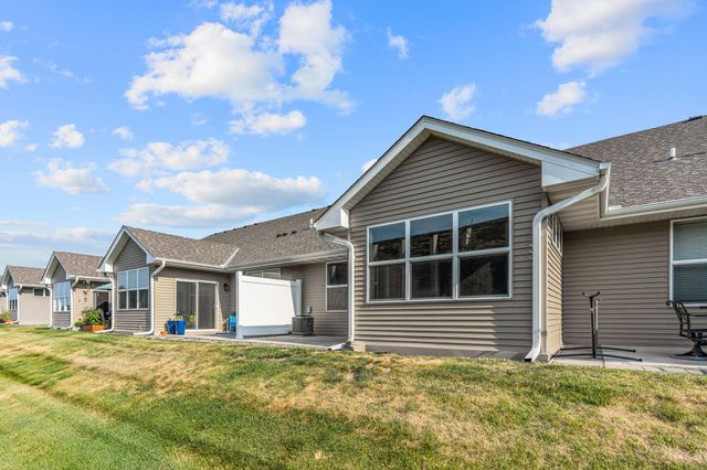 620 Liberty Way, Vadnais Heights, MN 55127