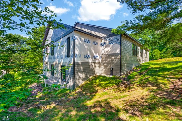 85 Pine Hills Drive, Nashville, IN 47448