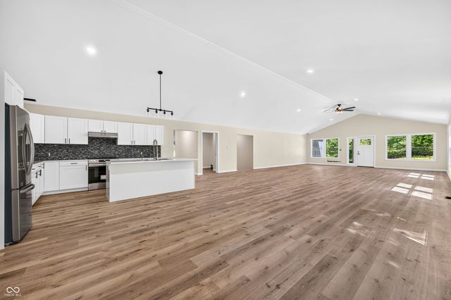 85 Pine Hills Drive, Nashville, IN 47448