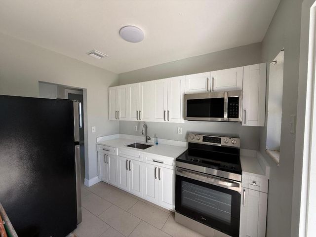 1101 14th Court S, Lake Worth Beach, FL 33460