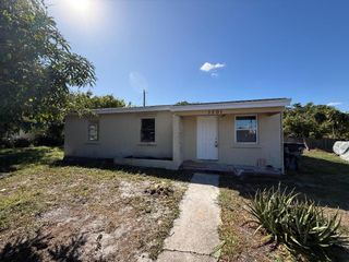 1101 14th Court S, Lake Worth Beach, FL 33460