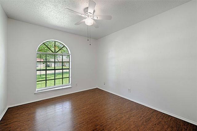 810 Waikiki Drive, Garland, TX 75043