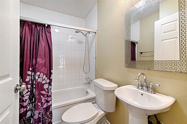 810 Waikiki Drive, Garland, TX 75043