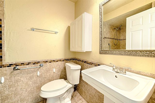 810 Waikiki Drive, Garland, TX 75043