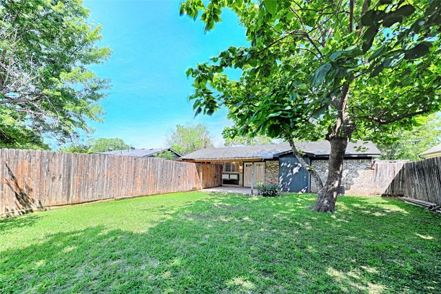 810 Waikiki Drive, Garland, TX 75043