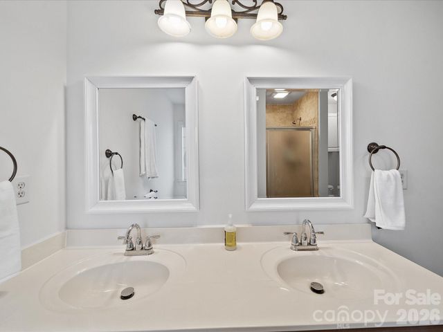 2306 Nettleton Court, Matthews, NC 28105