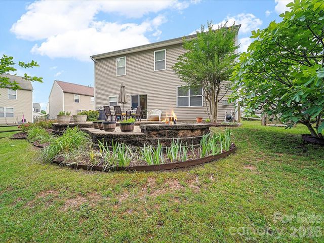 2306 Nettleton Court, Matthews, NC 28105