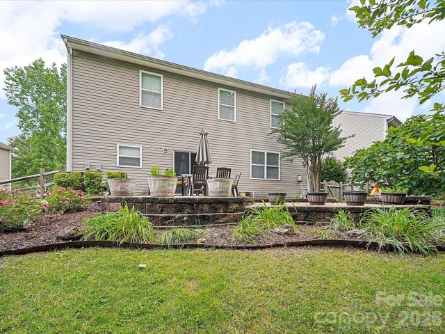 2306 Nettleton Court, Matthews, NC 28105